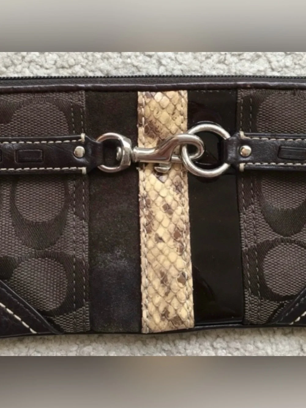 Vintage Y2K Authentic Coach Womens Brown Snake Print Buckle Wristlet Clutch